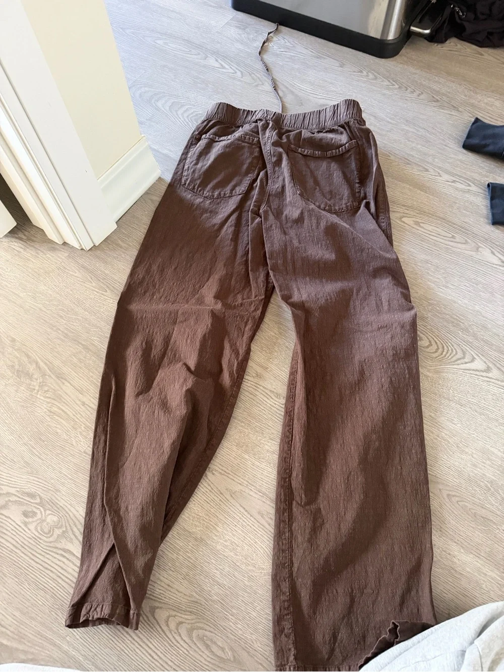 Zara Men's Wide-Leg Drawstring Pants in Brown